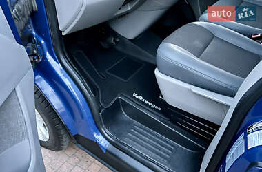 Мінівен Volkswagen Transporter 2012 в 