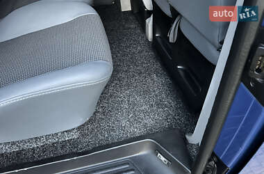 Мінівен Volkswagen Transporter 2012 в 
