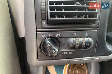Минивэн Volkswagen Transporter 2001 в 
