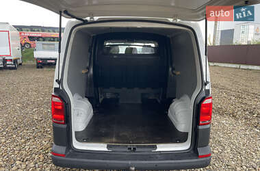 Минивэн Volkswagen Transporter 2017 в 