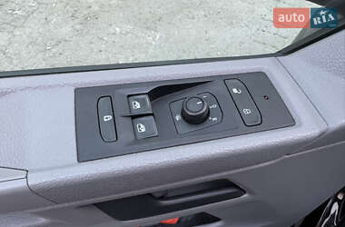 Вантажний фургон Volkswagen Transporter 2021 в 