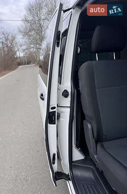 Минивэн Volkswagen Transporter 2015 в 