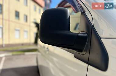 Минивэн Volkswagen Transporter 2006 в 