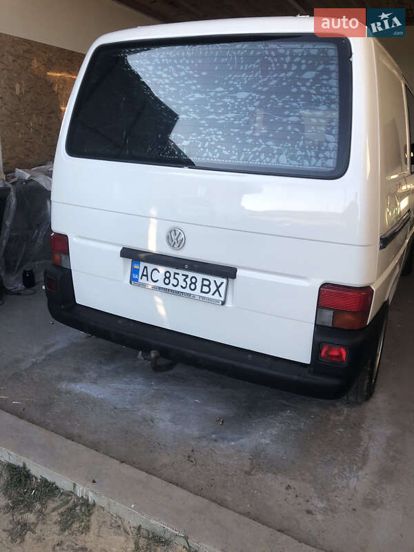 Минивэн Volkswagen Transporter 2000 в Камне-Каширском