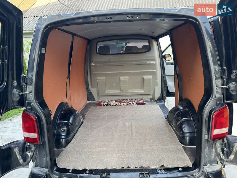 Вантажний фургон Volkswagen Transporter 2011 в Виноградові