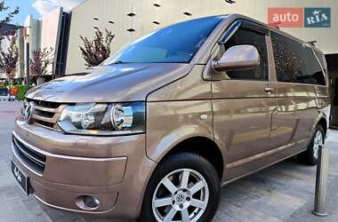 Минивэн Volkswagen Transporter 2010 в Киеве