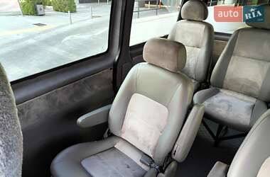 Минивэн Volkswagen Transporter 2010 в 