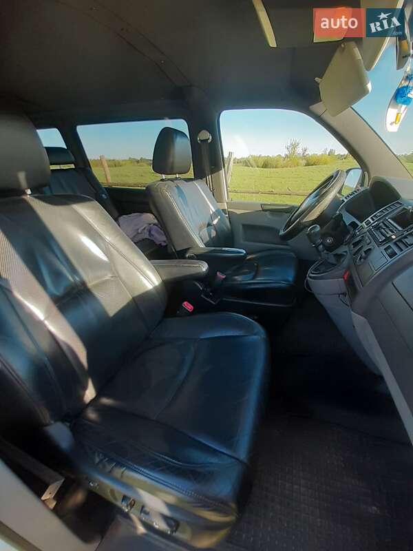 Минивэн Volkswagen Transporter 2008 в Сарнах