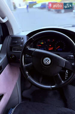 Мінівен Volkswagen Transporter 2009 в 