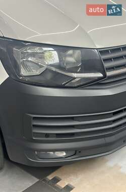Минивэн Volkswagen Transporter 2018 в 