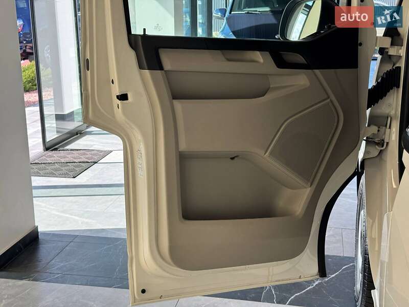 Вантажний фургон Volkswagen Transporter 2018 в Львові