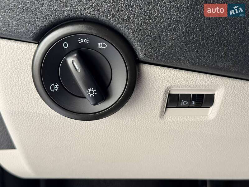 Вантажний фургон Volkswagen Transporter 2018 в Львові