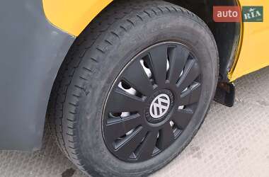 Вантажний фургон Volkswagen Transporter 2011 в 