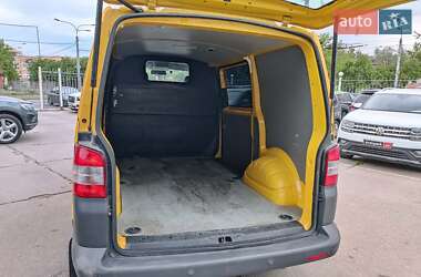 Вантажний фургон Volkswagen Transporter 2011 в 