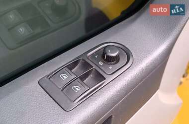 Вантажний фургон Volkswagen Transporter 2011 в 