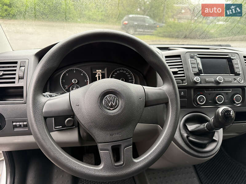 Мінівен Volkswagen Transporter 2016 в Кременці