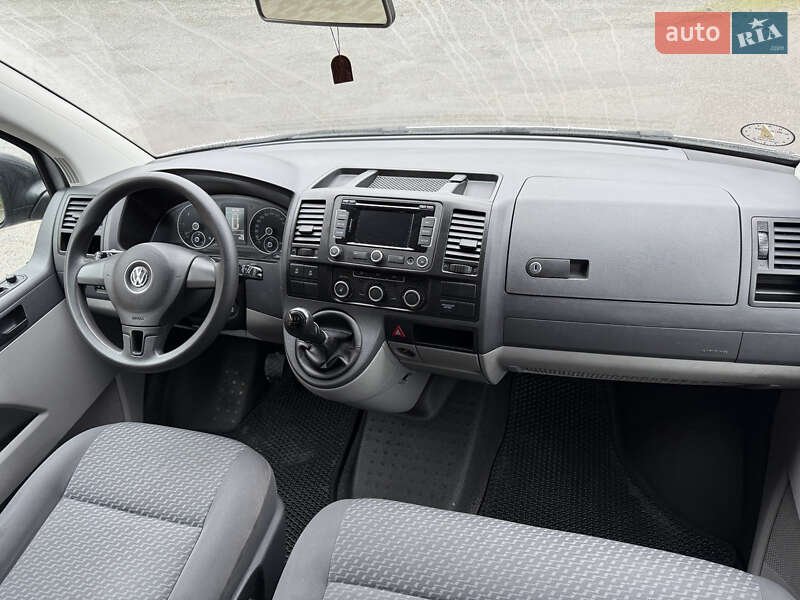 Мінівен Volkswagen Transporter 2016 в Кременці