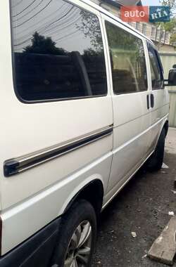 Минивэн Volkswagen Transporter 2000 в 