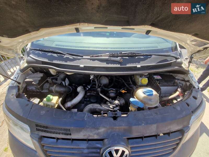 Минивэн Volkswagen Transporter 2004 в Ровно
