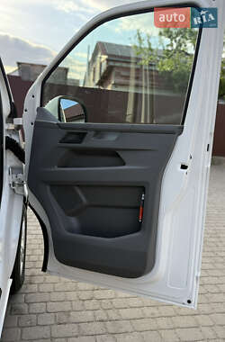 Грузовой фургон Volkswagen Transporter 2020 в 