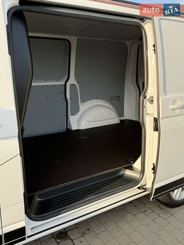 Вантажний фургон Volkswagen Transporter 2020 в Києві