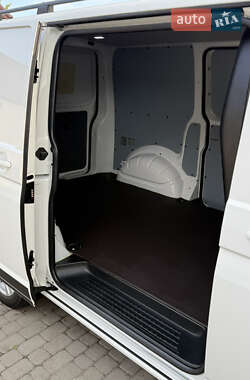 Грузовой фургон Volkswagen Transporter 2020 в 