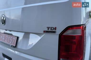 Грузовой фургон Volkswagen Transporter 2017 в 