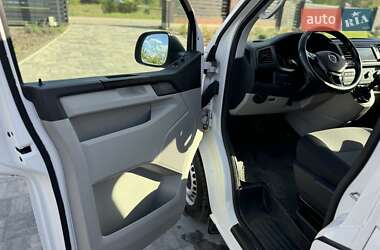 Грузовой фургон Volkswagen Transporter 2017 в 