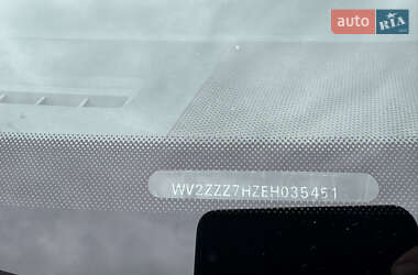 Минивэн Volkswagen Transporter 2013 в 