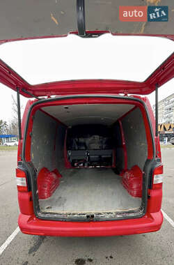 Грузовой фургон Volkswagen Transporter 2013 в 