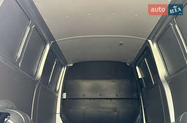 Грузовой фургон Volkswagen Transporter 2021 в 