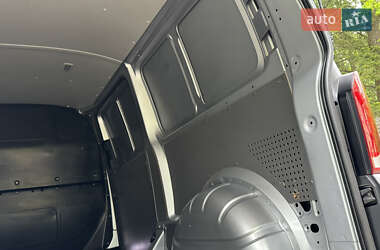 Грузовой фургон Volkswagen Transporter 2021 в 
