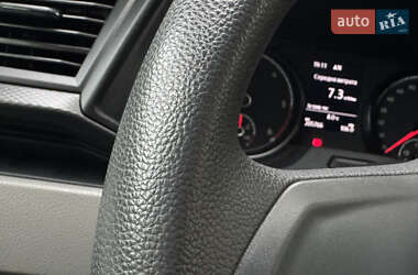 Грузовой фургон Volkswagen Transporter 2021 в 