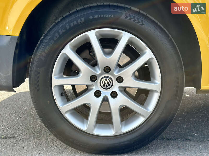 Грузопассажирский фургон Volkswagen Transporter 2013 в Кременчуге