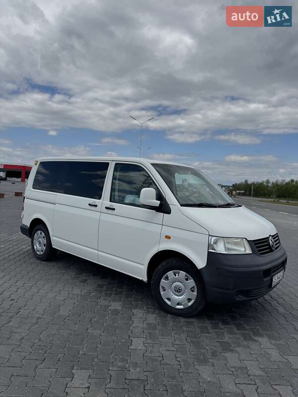 Минивэн Volkswagen Transporter 2005 в Черновцах