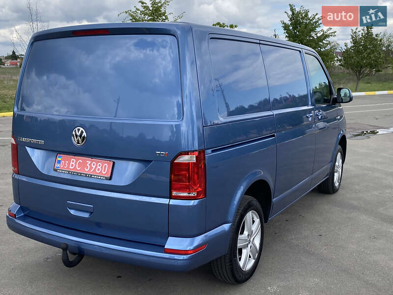 Грузовой фургон Volkswagen Transporter 2017 в Ирпене