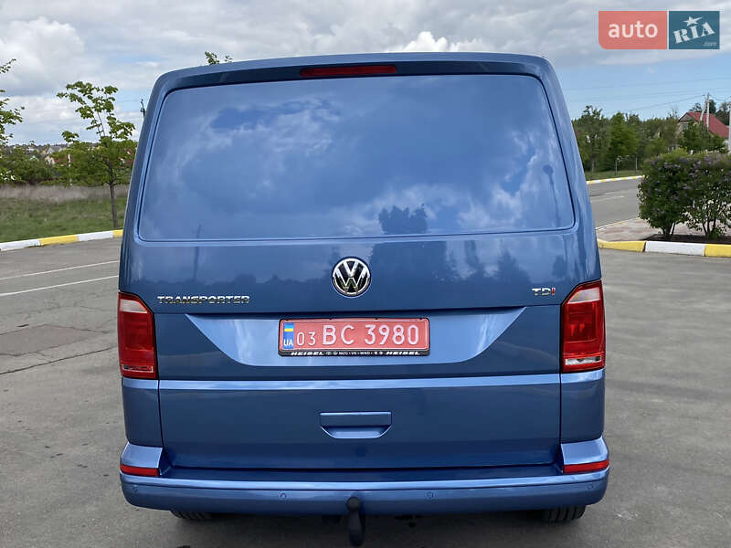 Грузовой фургон Volkswagen Transporter 2017 в Ирпене