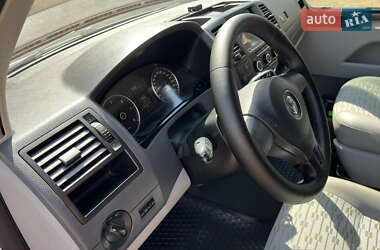 Мінівен Volkswagen Transporter 2010 в 