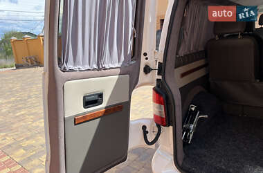 Мінівен Volkswagen Transporter 2010 в 