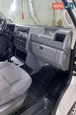 Минивэн Volkswagen Transporter 2001 в 