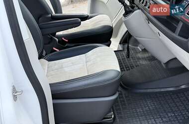 Минивэн Volkswagen Transporter 2016 в 