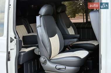 Минивэн Volkswagen Transporter 2016 в 