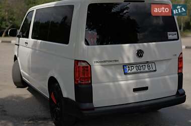 Минивэн Volkswagen Transporter 2016 в 