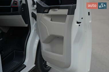 Минивэн Volkswagen Transporter 2016 в 