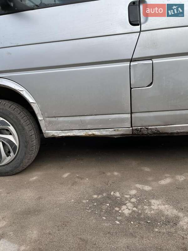 Мінівен Volkswagen Transporter 2001 в Козятині
