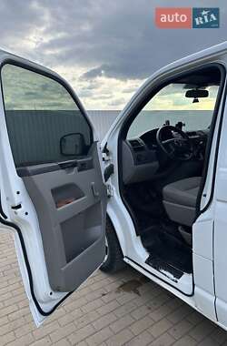 Вантажний фургон Volkswagen Transporter 2005 в 