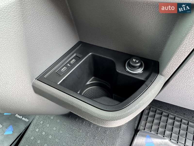 Грузовой фургон Volkswagen Transporter 2020 в Ровно
