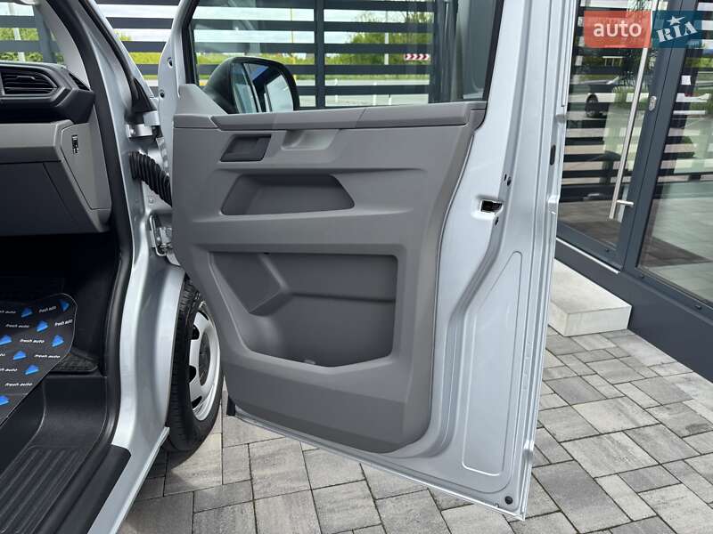 Грузовой фургон Volkswagen Transporter 2020 в Ровно