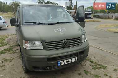 Вантажний фургон Volkswagen Transporter 2005 в Києві