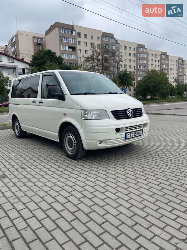Минивэн Volkswagen Transporter 2004 в 